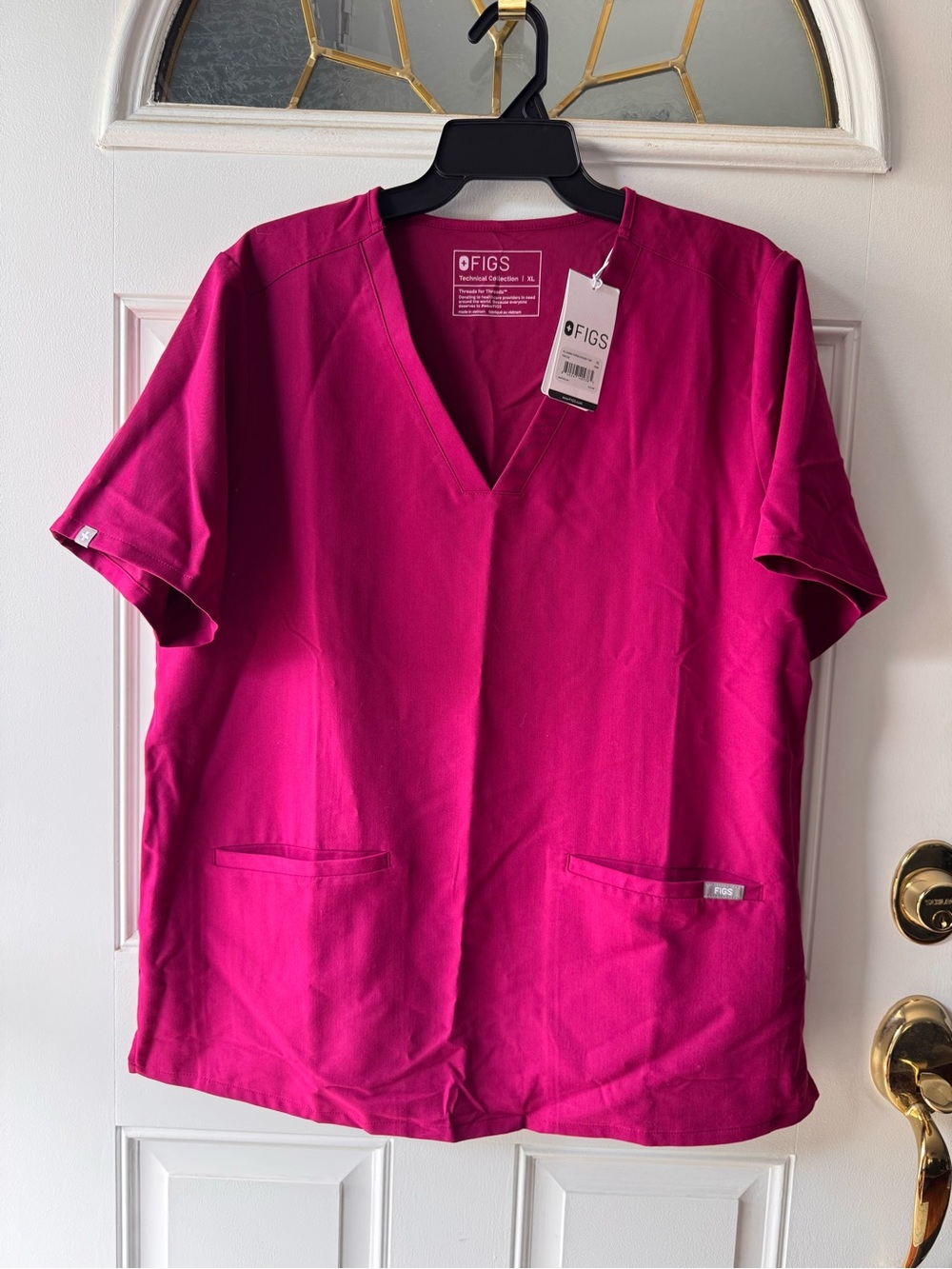 Figs Women's Hot Pink Scrubs. NEW. XL - Picture 2 of 16
